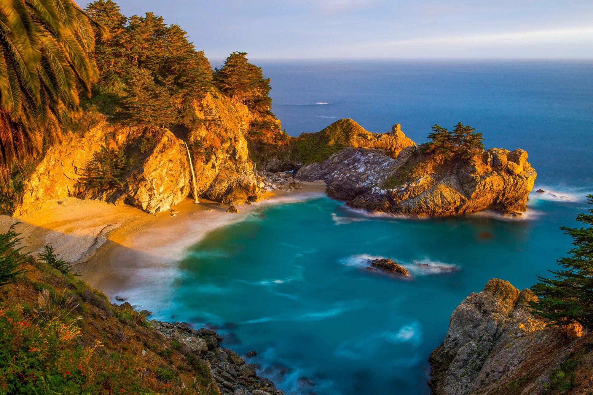 Залив дика. Мак-Уэй Фолс, США. Водопад MCWAY Falls. MCWAY Falls Калифорния. Водопад Маквей Калифорния.