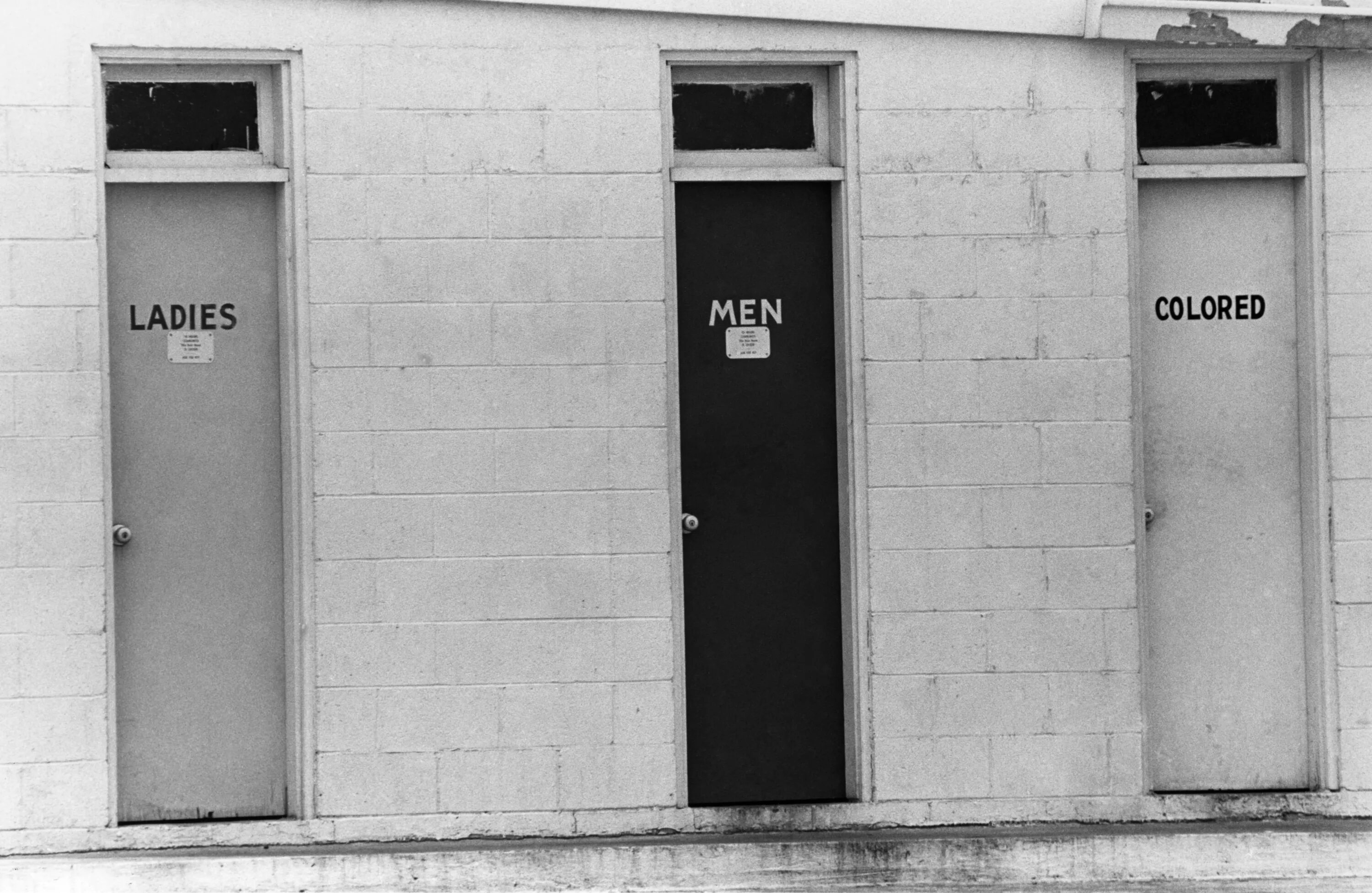 Screaming in public restrooms. Screaming in public restroom. Screaming in public restrooms prank geometry dash. Screaming in public restroom. Пранк умный лифт.