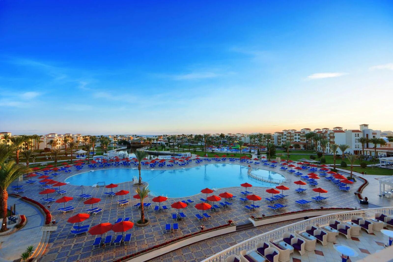 Pickalbatros beach resort hurghada. Albatros Dana Beach Resort 5 отель. Dana Beach Resort 5 Хургада. Египет отель Dana Beach Resort 5.