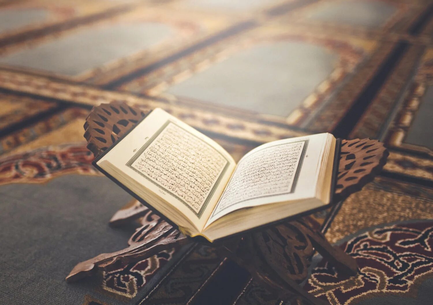 Құран кәрім. Коран. Коран фон. Буквы Корана.