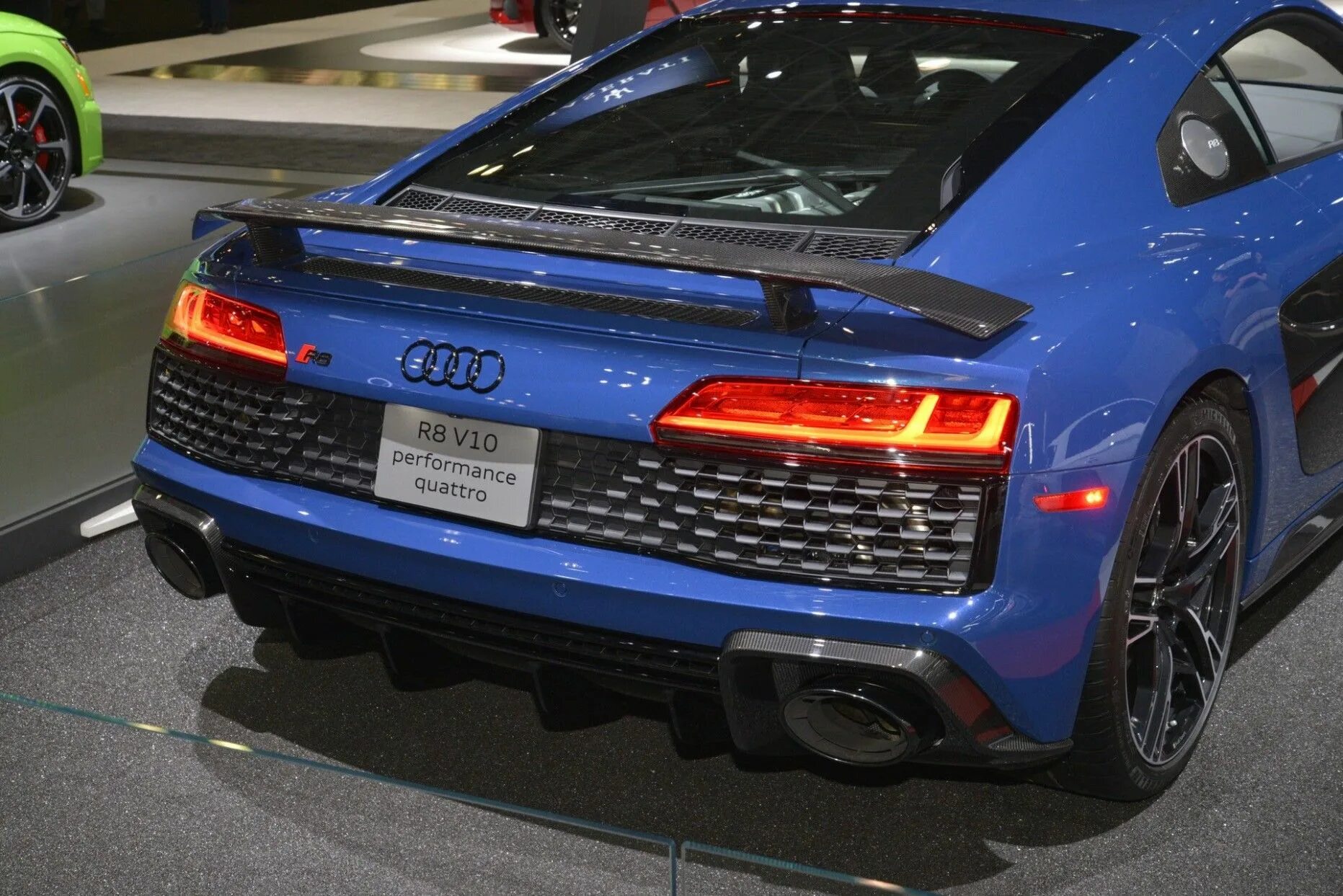 S8 v10. Audi r8 v10 performance 2025. audi r8 v10 plus performance 2025. audi r8 v10 2025 black. audi r8 v10 plus performance 2025 quattro.