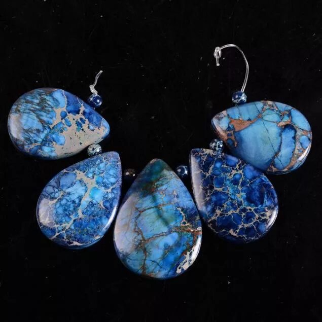 Черный авантюрин. Авантюрин кварц синий. Фанфики авантюрин и рацио. Камень звездное небо авантюрин. Авантюрин синий галтовка.