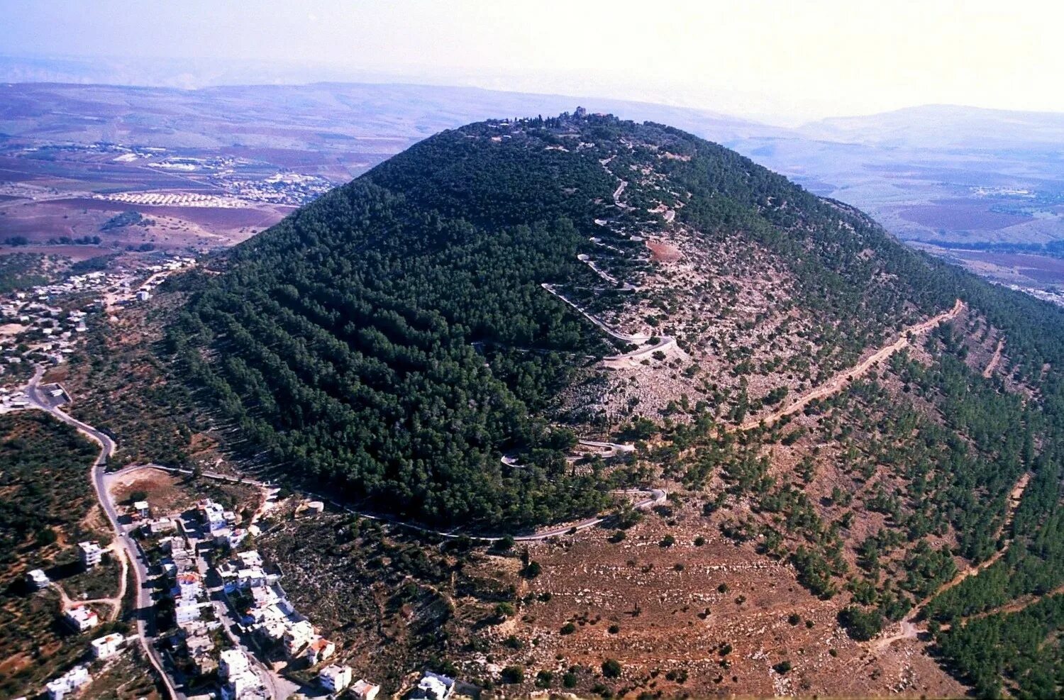 Гора фавор израиль. Гора фавор преображение. Гора фавор место преображения господня. Гора фавор израиль. Гора фавор израиль.