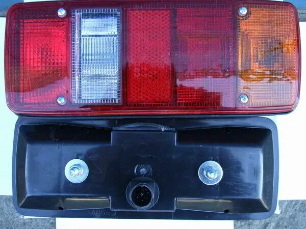 фонарь задний ман тгс правый. фонарь задний ман тгс. фонарь задний ман тга. фонарь задний man tga левый (синее стекло) амр разъем сбоку mars tech m611816. фонарь задний ман.