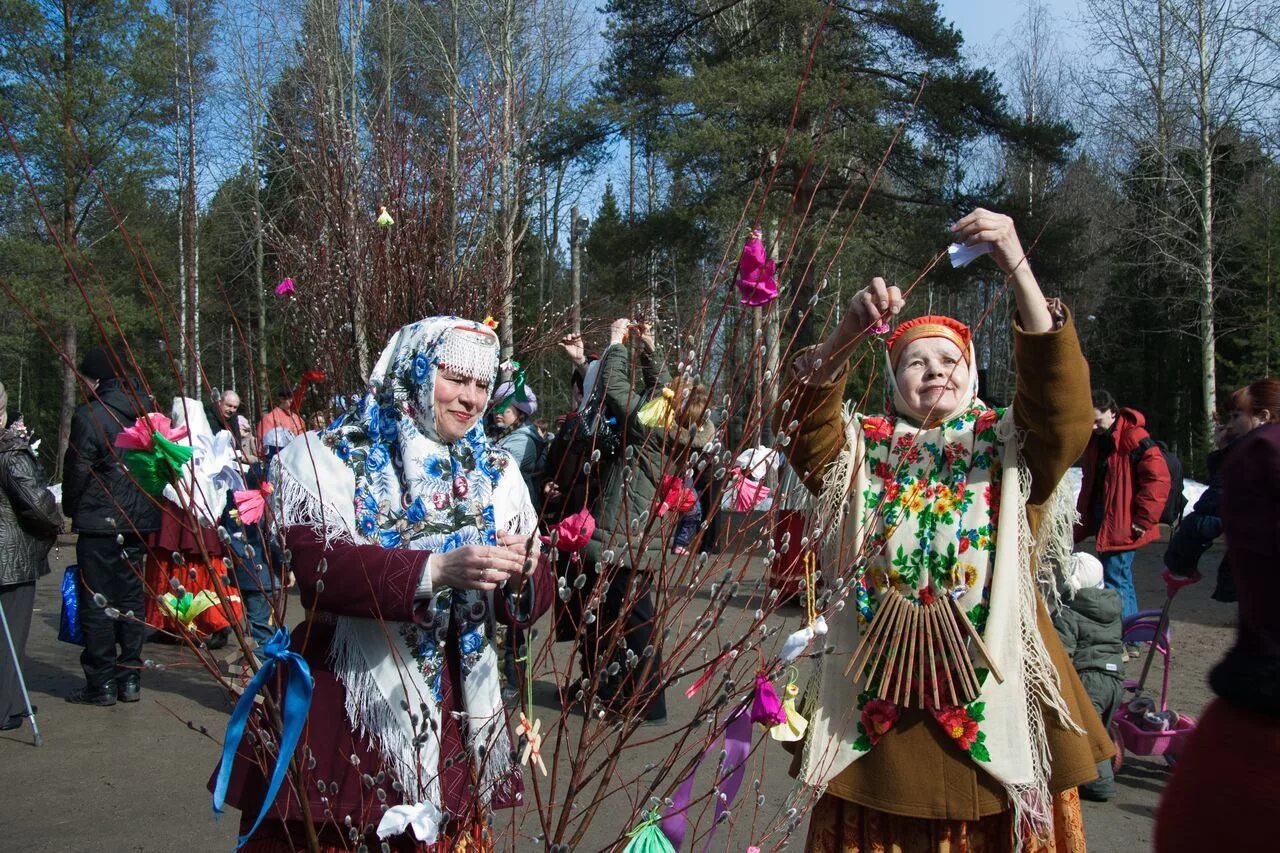 Вербохлёст языческий праздник. Весенний праздник Вербное воскресенье. Вербное воскресенье языческий праздник Вербохлест. Весенние народные праздники. Масленица вербное воскресенье пасха