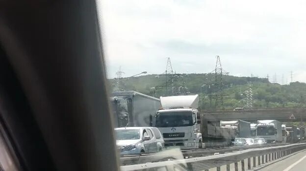 Пробка м5 самара. Трасса м5 самара пробки. Трасса м5 жигулевск. Фура фото. Трасса м5 сызрань.