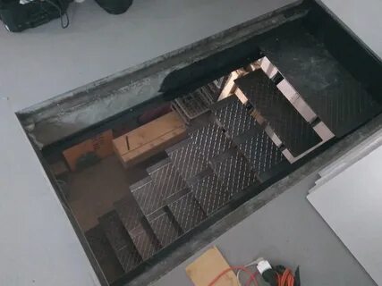 Лестница в яму гаража своими руками