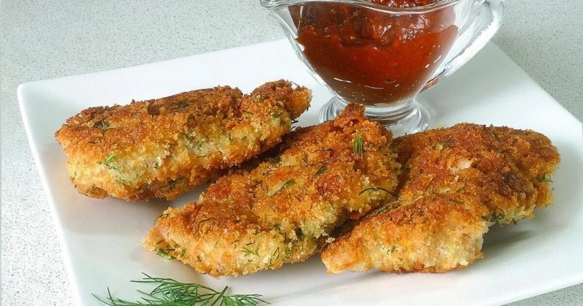 Филе курицы рецепты в сухарях. Куриное филе в панировке. куриное филе в панировочных сухарях. филе в панировочных сухарях. куриная грудка в сухарях.