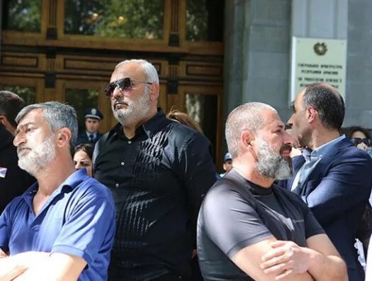 Умирающие армяне. Спецслужбы армении. армения сейчас. армяне протесты. новые армяне.
