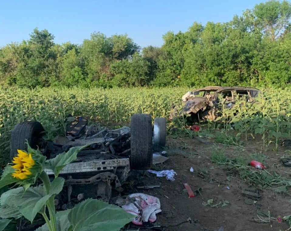 Атака на волгоградскую область сегодня. ДТП на трассе м6 Волгоградской области. Авария Фроловский район Волгоградская область. Авария в Волгоградской области на трассе Волгоград Москва. ДТП В Волгоградской области 2022.