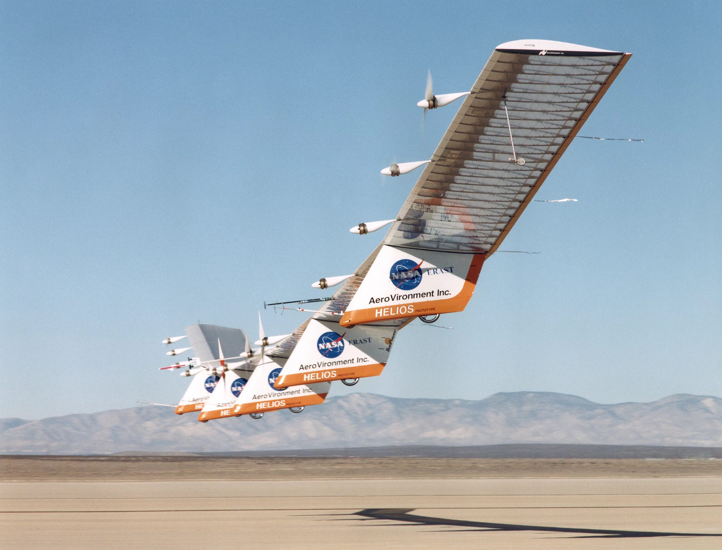 Самые интересные самолеты. НАСА Гелиос самолет. Летающий аппарат. Самые необычные самолеты. Самый современный летательный аппарат.