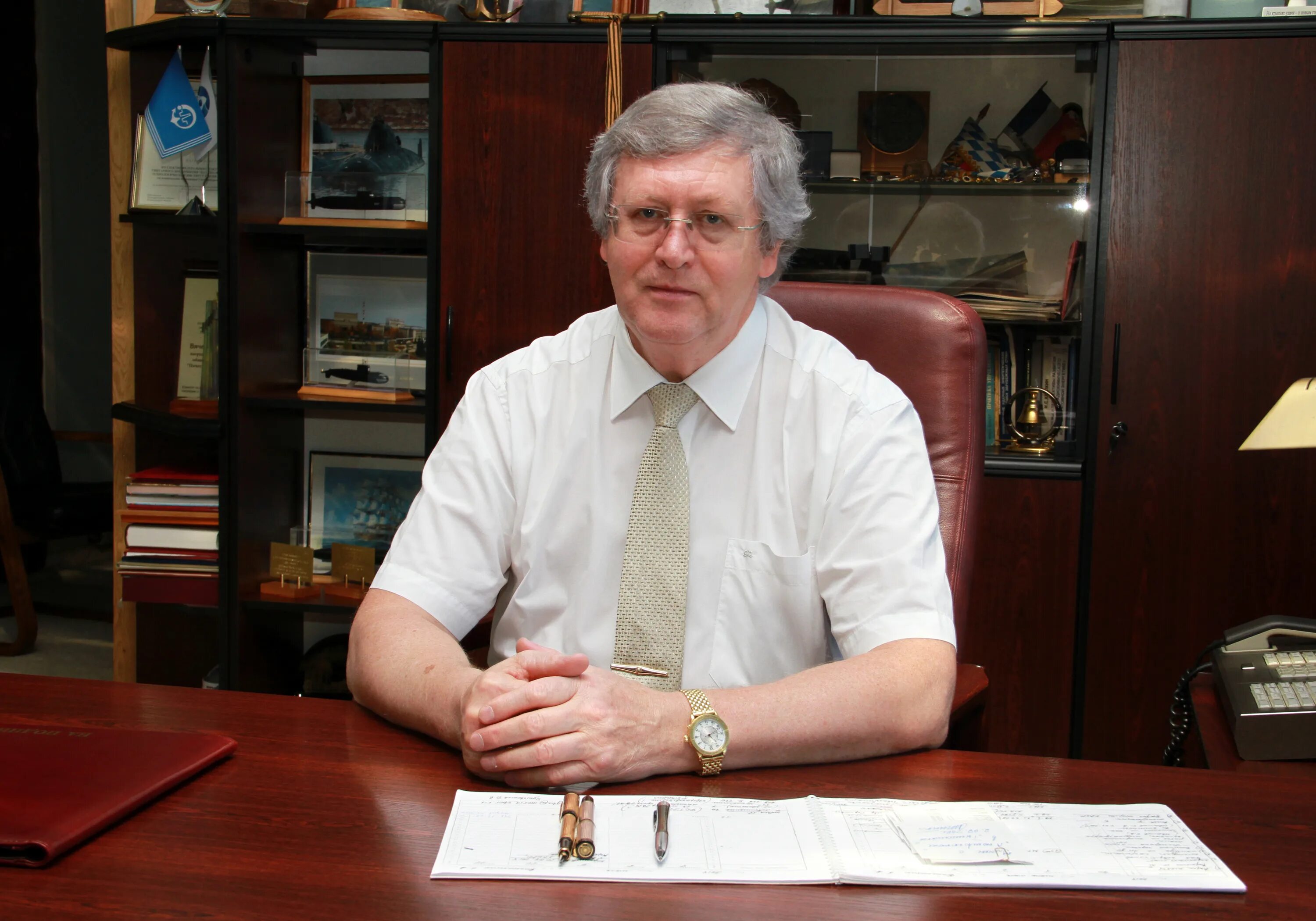 Бор директор. Попов владимир валентинович. Василенко сосновый бор. Бор директор. Бузулукский бор латыпов.