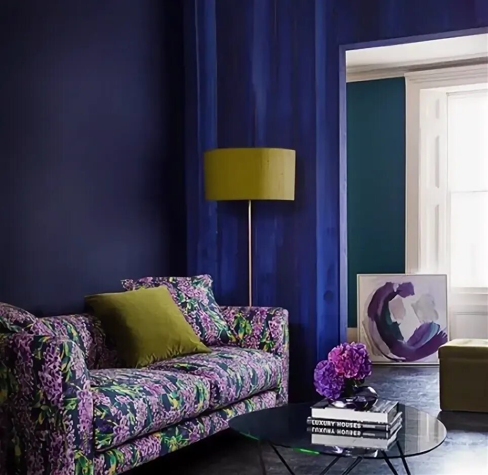 Интерьер в черничных цветах Ultra Violet: Pantone 2018 Colour Of The Year Living room green, Interior design