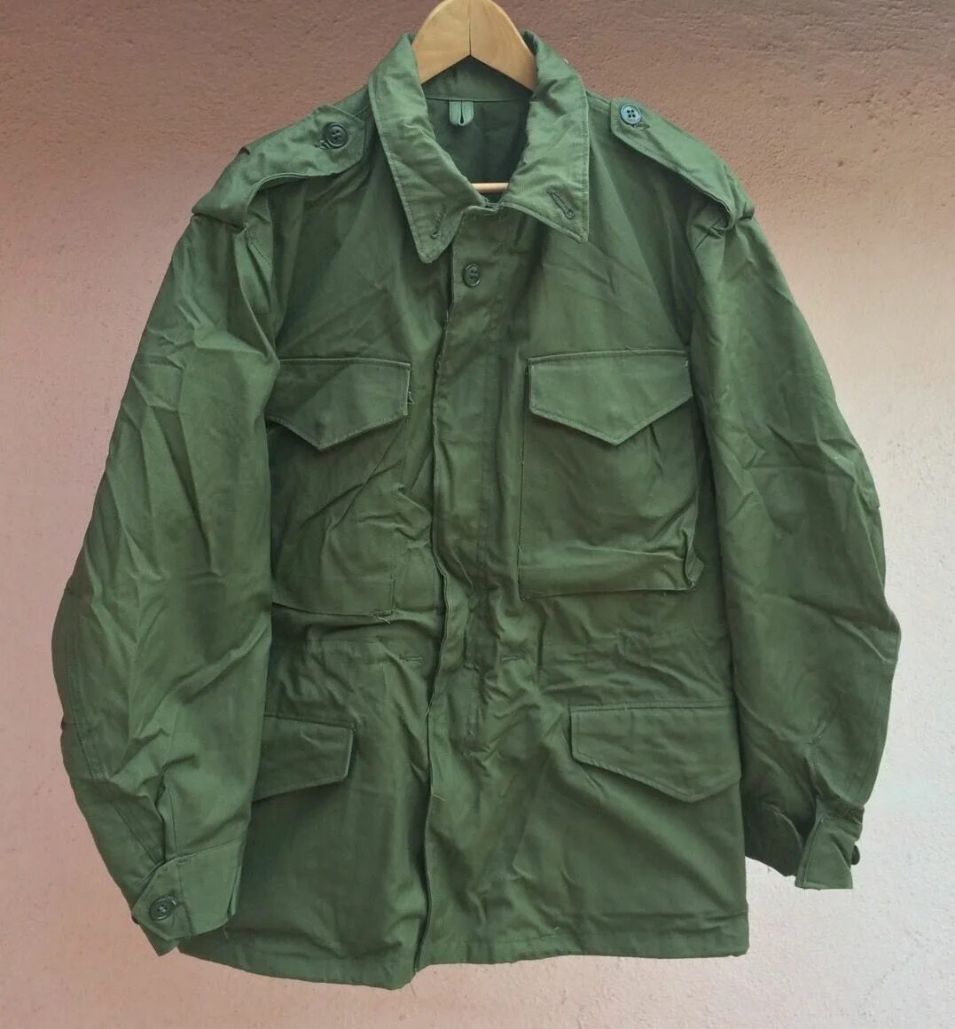 М 65 олива. Куртка Рэмбо м65. Американская Военная куртка м65 олива. Куртка м65 Афган.