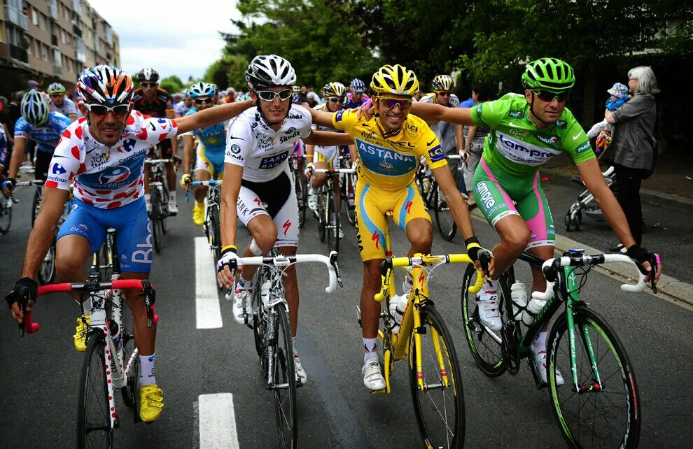 Альберто Контадор 2010. Тур де Франс. Велосипеды спорт тур де Франс. Tour de France велогонщики.