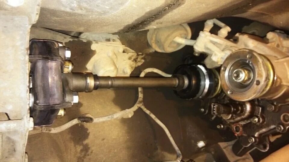 Промвал нива 21214 двухшрусовый. Промвал нива шевроле. Промвала на ниве 2121. Рк на эластичную муфту промвала нива шевроле. Промвал раздатки нива 21213.