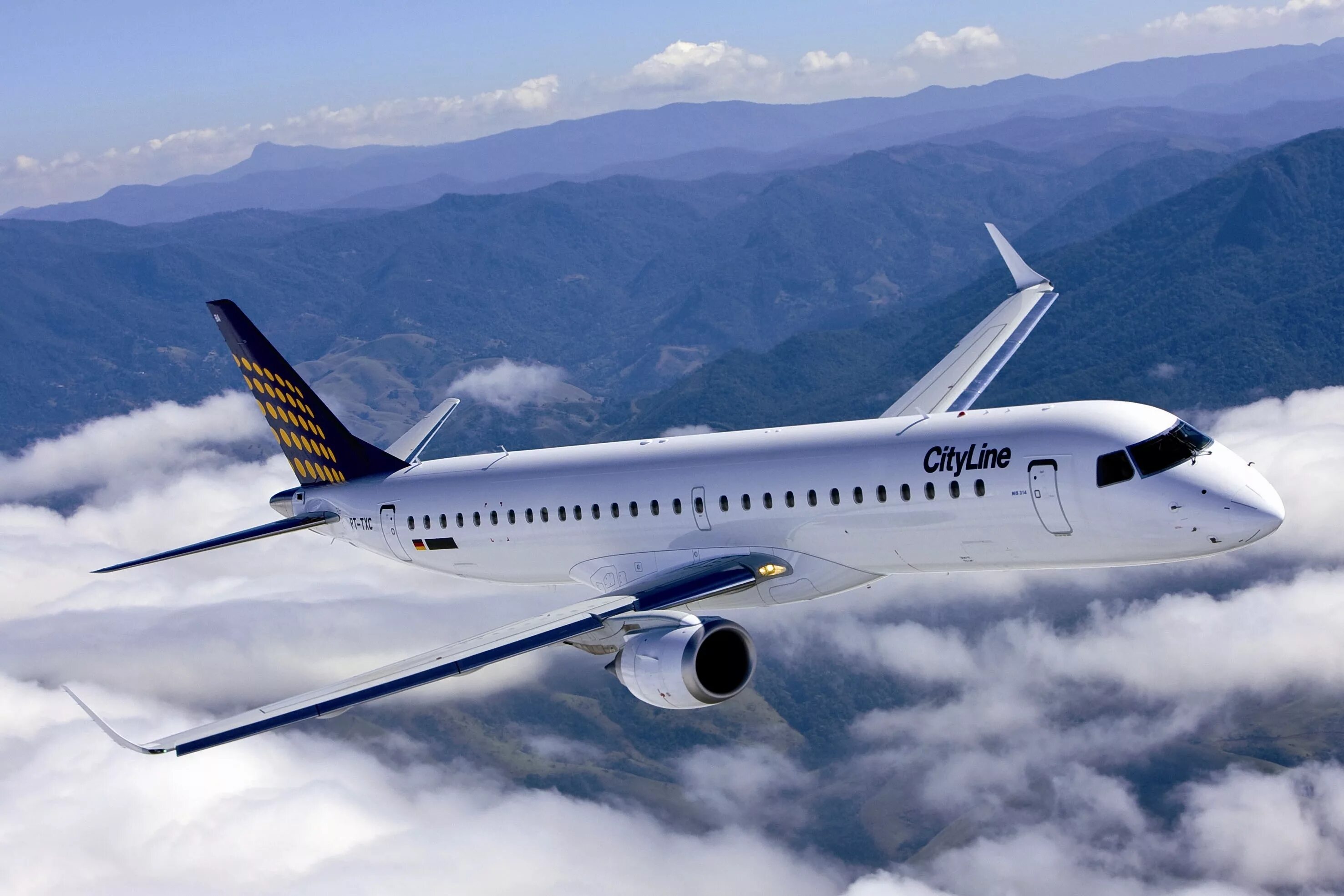 Айра самолеты. Эмбраер самолет. самолеты авиакомпании air astana. эйр астана эмбраер 190. embraer 190 s7.