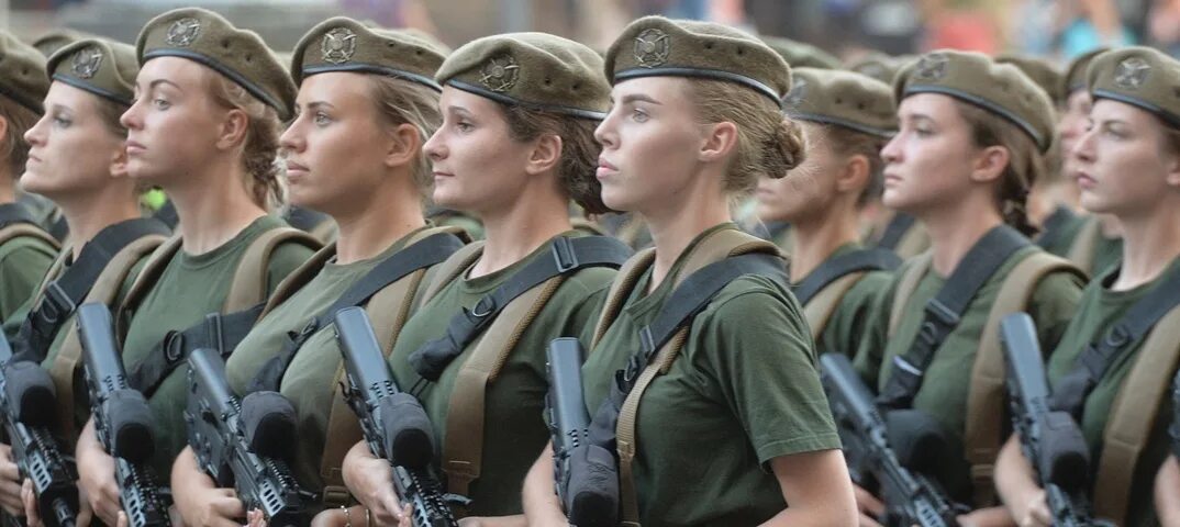 Служба по контракту для девушек. Женщины в армии. женская армия. женщины на военной службе. женская военная служба.