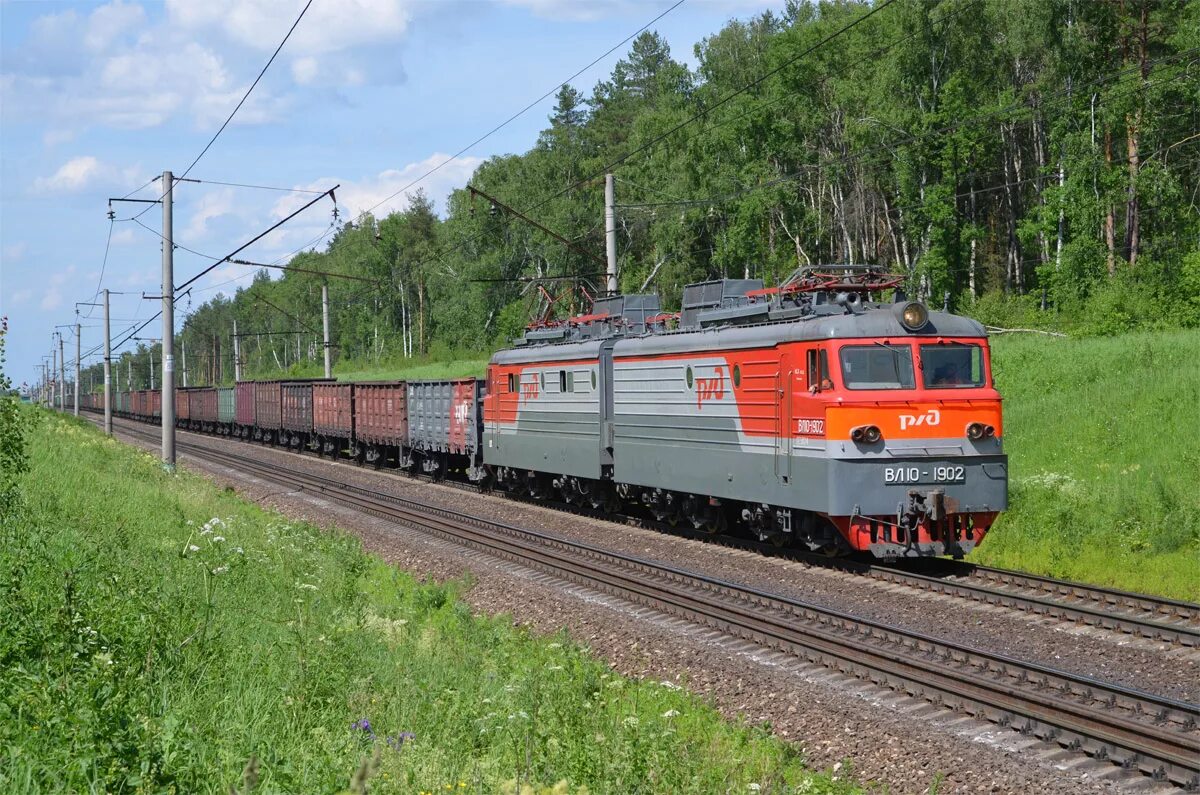 Вл10 - 1902. РЖД грузовой электровоз. Грузовые локомотивы РЖД. Вл10-136. Электровоз тянет