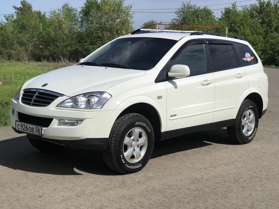 SSANGYONG Kyron белый. SSANGYONG Kyron 2002. Саньенг Кайрон белый 2010. SSANGYONG Rexton 2002. Авито санг кайрон