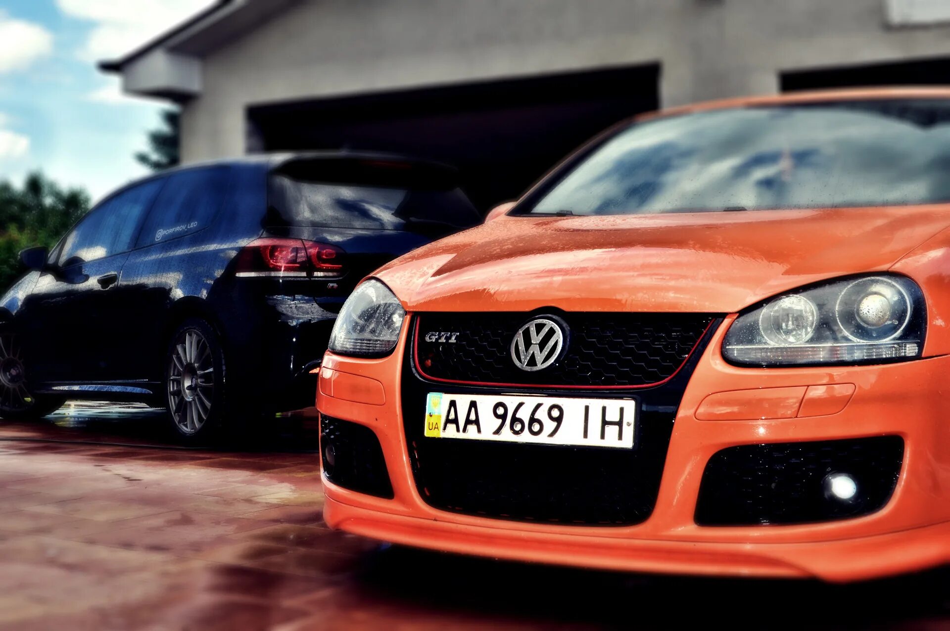 Home detailing. Golf 5 GTI vs Golf 5 r. Golf 5 gt против. Детейлинг Volkswagen. Golf 3 Street.