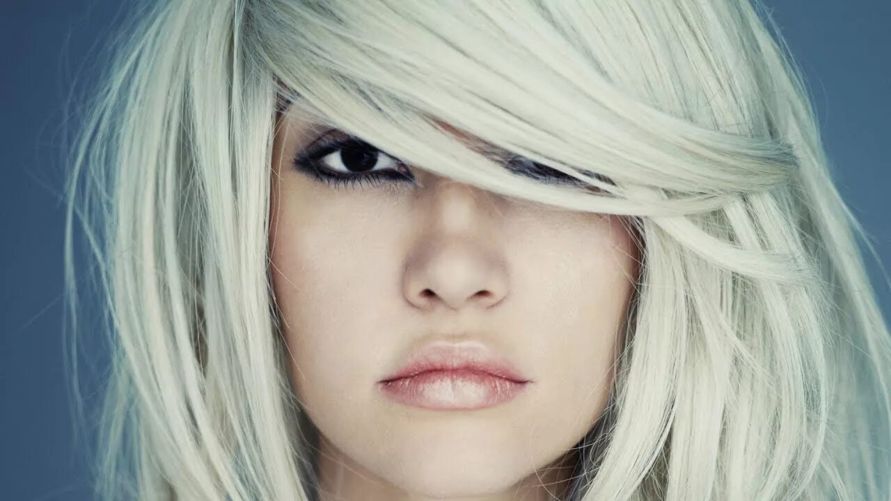 Bleach blonde. Красивые девушки с белыми волосами. Белые волосы и карие глаза. Красивые белые волосы. Платиновый блонд и карие глаза.