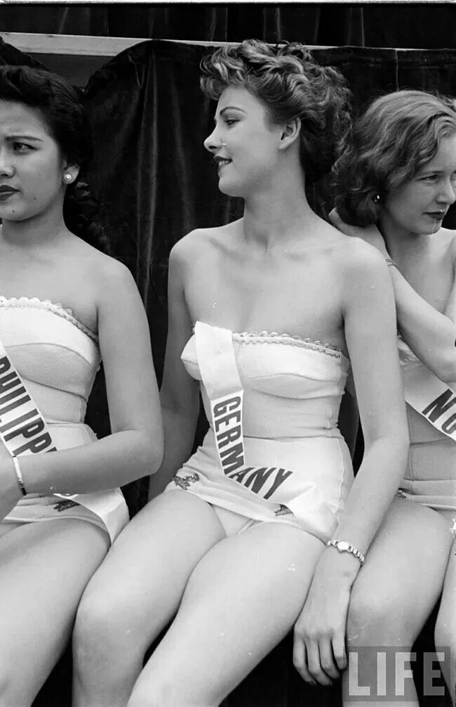 В каком году был первый конкурс. Арми куусела мисс вселенная 1952. первый конкурс мисс вселенная 1952 год. мисс вселенная 1952 участницы. первая мисс вселенная арми куусела.