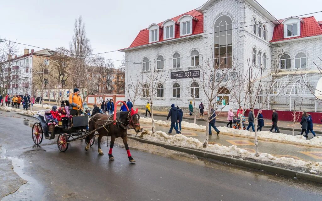 Погода в ливнах по часам