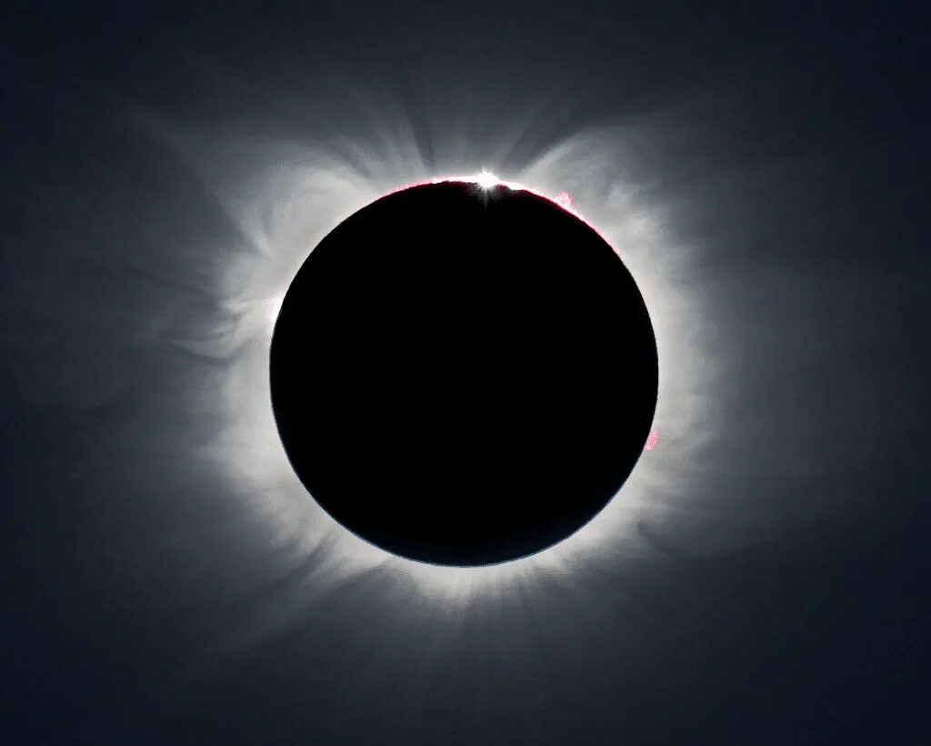 Solar Eclipse 2021. Солнечное затмение 4 декабря 2021 года. Полутеневое лунное затмение. Солнечное затмение Солнечная корона.
