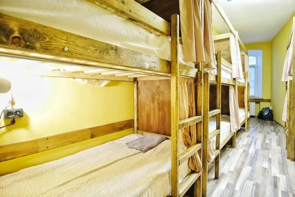 Хостел метро таганская. Хостел автор таганка ул александра солженицына 10. Хостел автор таганка ул александра солженицына 10. Автор таганка хостел номера. Хостелы москвы в центре москвы.