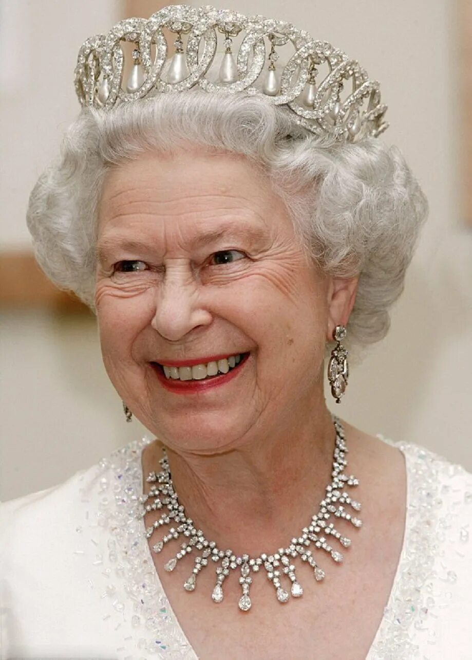 Queen of great britain. Дели Дурбар тиара.