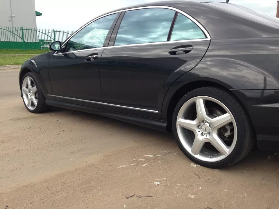 Мерседес 221 амг диски. Диски w221 r18 блины. А 221 401 16 02. Мерседес 221 амг диски. W221 r18.