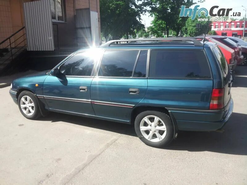 Купить опель 1997. Opel Astra Caravan универсал 1997.