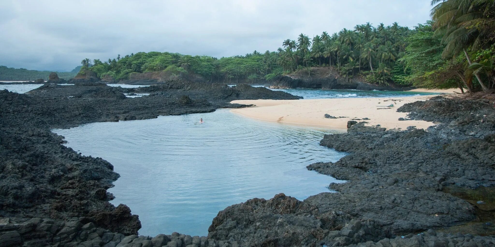 О того. Остров сан томе. Sao tome and principe. Кан-гранде сан-томе и принсипи. Демократическая республика сан-томе и принсипи.