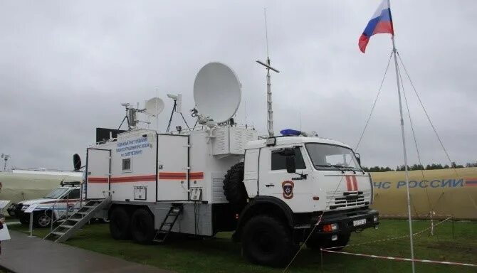 Передвижной пункт управления МЧС. Система связи МЧС. КАМАЗ пункт связи МЧС. Передвижной узел связи 5328в1 МЧС на шасси КАМАЗ. Управление связи мчс