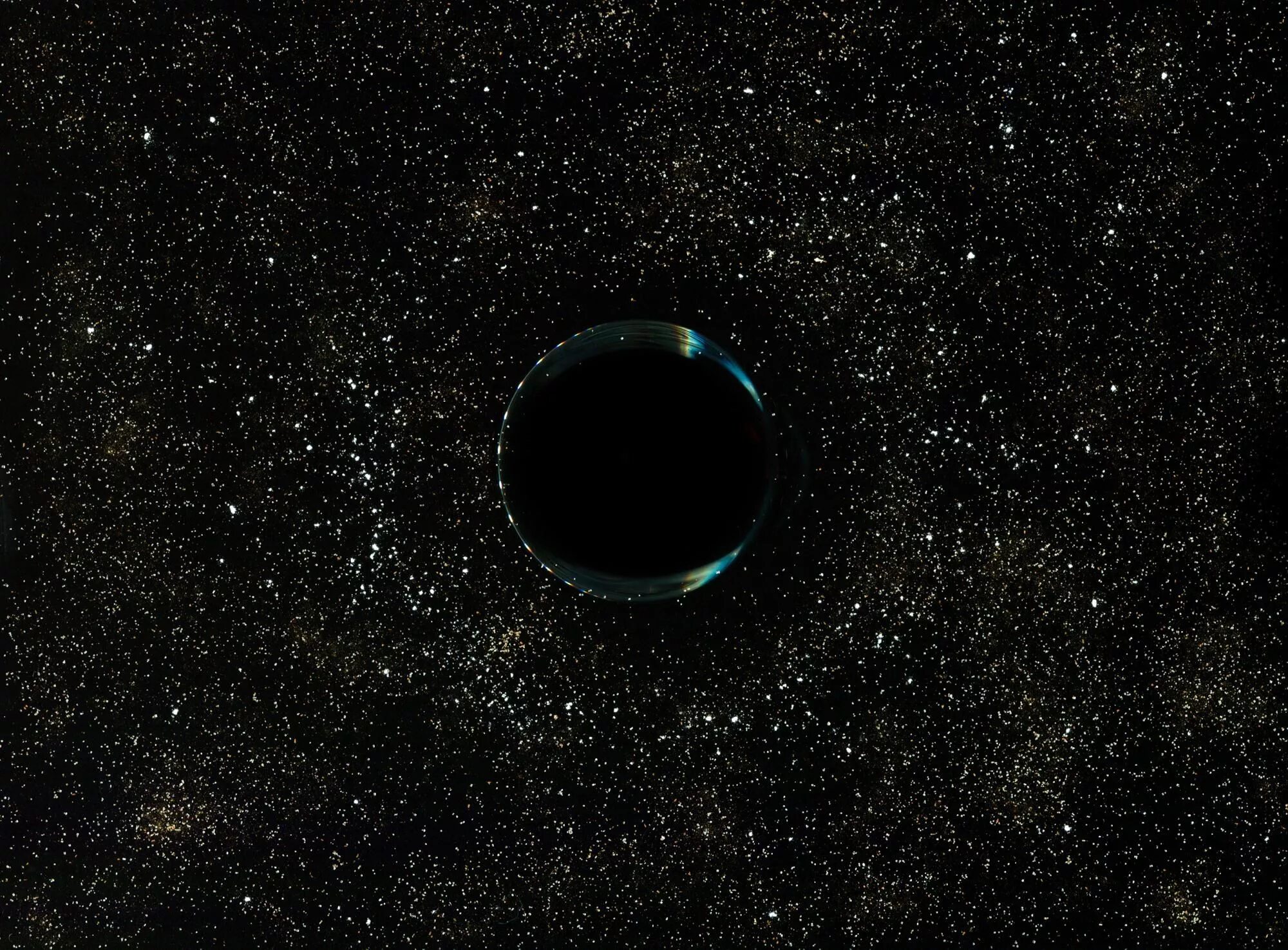 Самая черная звезда. Чёрная дыра в космосе. Черный космос. Черный космос со звездами. Чёрная дыра это в астрономии.