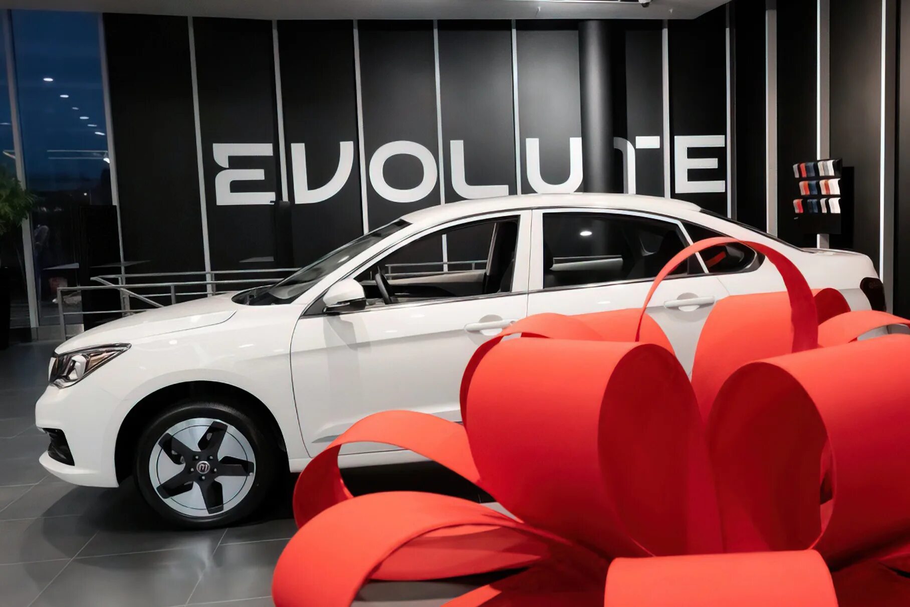 Evolute i pro 2023. Российский электромобиль. Evolute электромобиль. Первый электромобиль. Электромобиль Российской сборки.