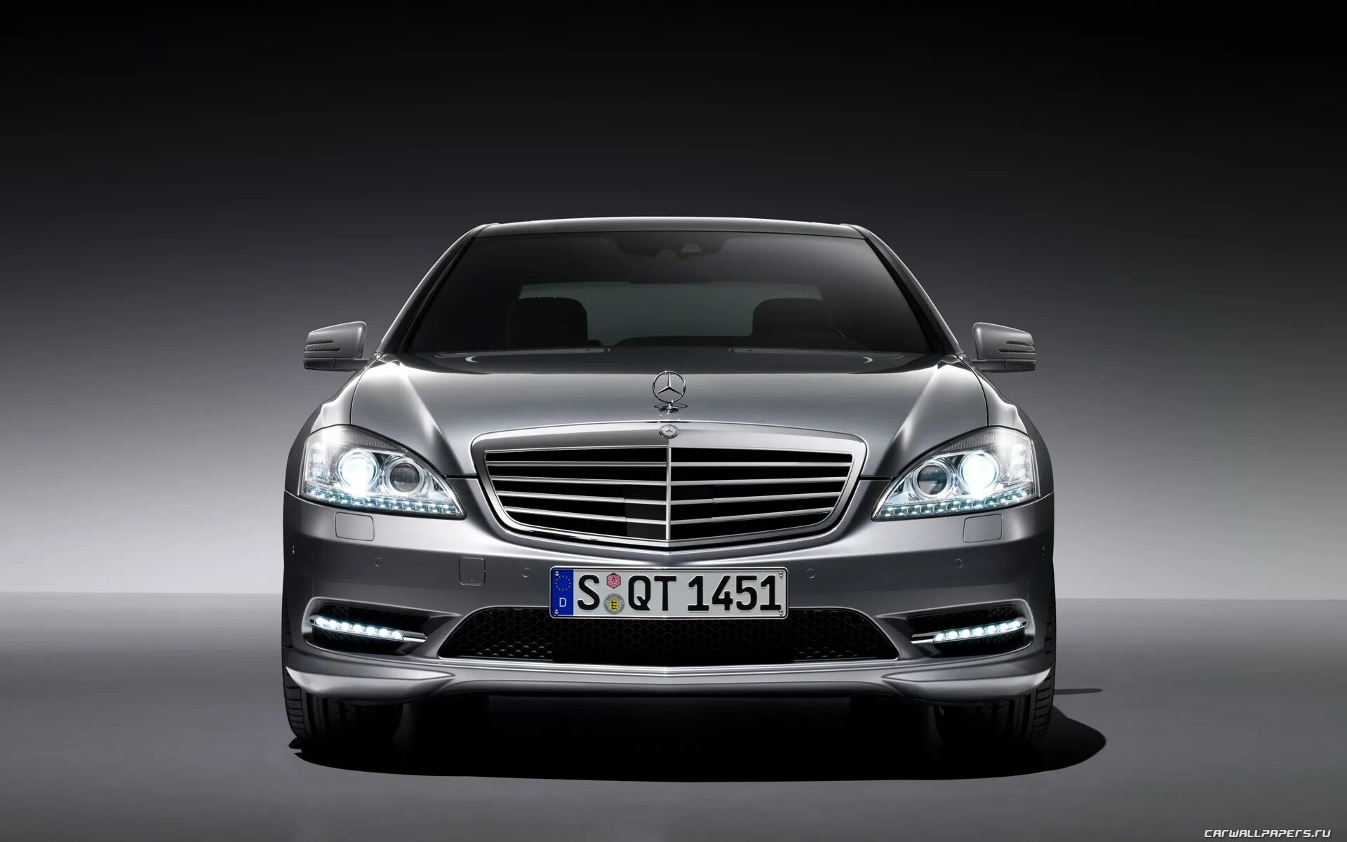 Машина похожая на мерседес. Mercedes-Benz w221. Mercedes Benz s500 4matic. Mercedes-Benz s-class w221. Mercedes s class w221.