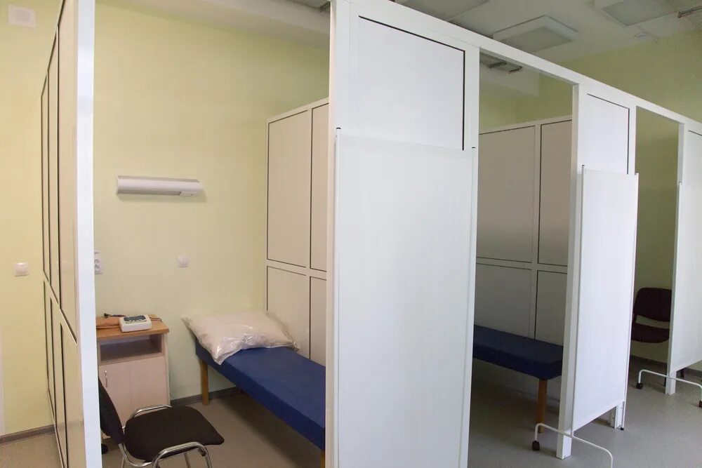 Дневной стационар. 25 квартал нижний тагил психиатрическое отделение. Пос старатель нижний тагил. Дневной стационар реклама. Тетюхинская клиника в нижнем тагиле.