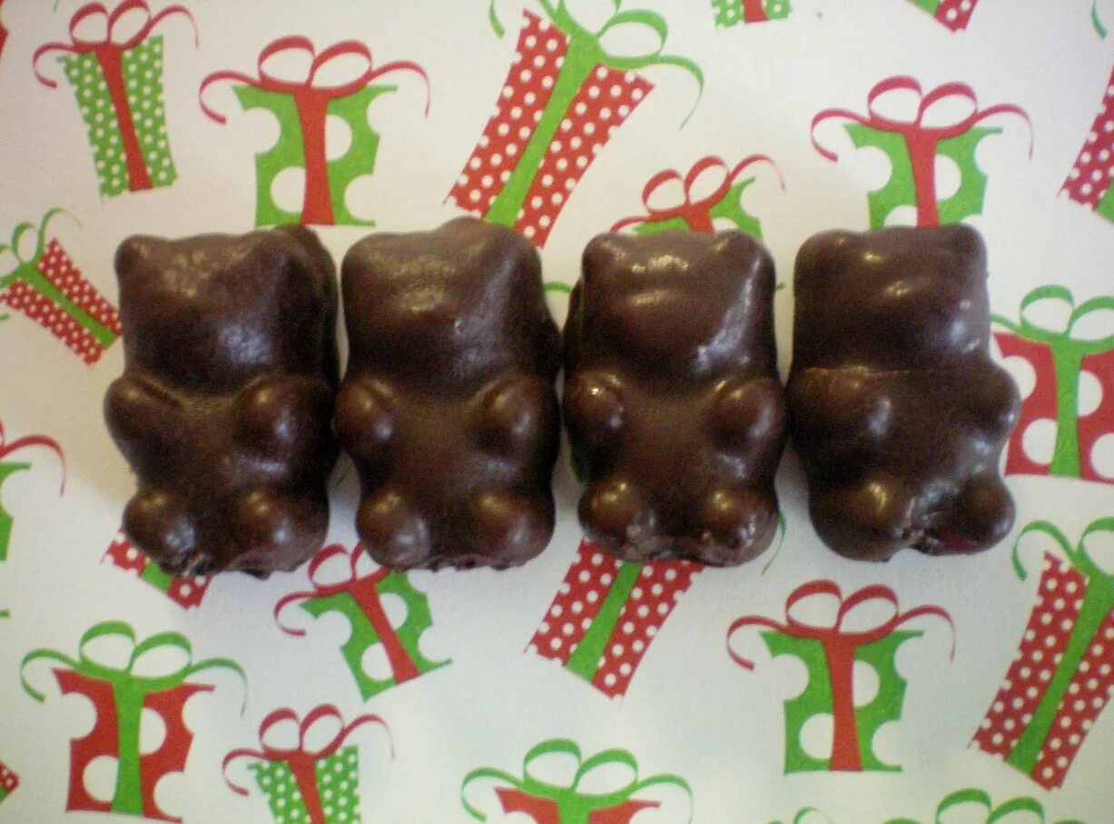 Gummy choco choco choco. Chocolate Bear. Гумибер Choco Choco Choco. Gummy Bear Choco Choco Choco Baby time.