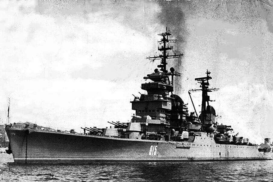 Суворов флот. 68 Бис крейсер Сенявин. Крейсер Суворов Тихоокеанского флота. Крейсер Свердлов 68 бис.