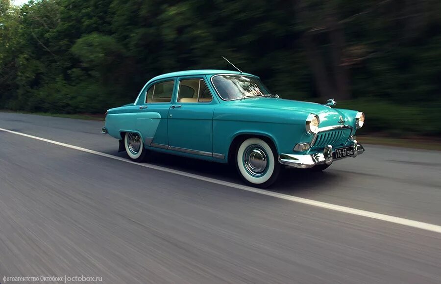 Файл:GAZ-21 (2nd series) "Volga" (lux equipment).jpg - Википедия
