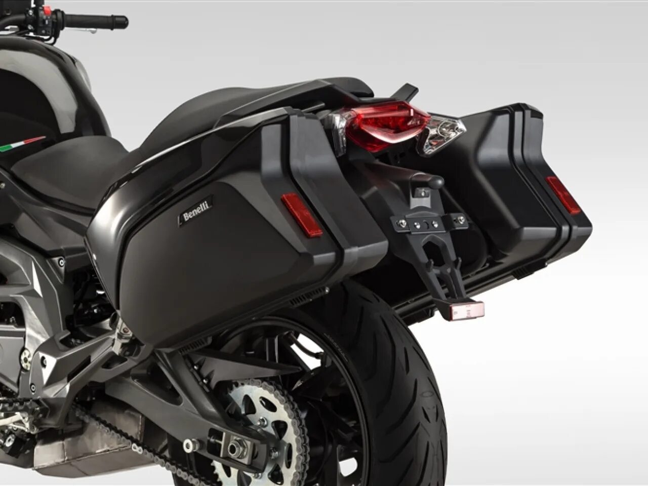 Stels benelli tnt 600. Mitsubishi 400gt. Stels benelli 600 gt. Stels benelli 600 gt. Двигатель mitsubishi gt600.