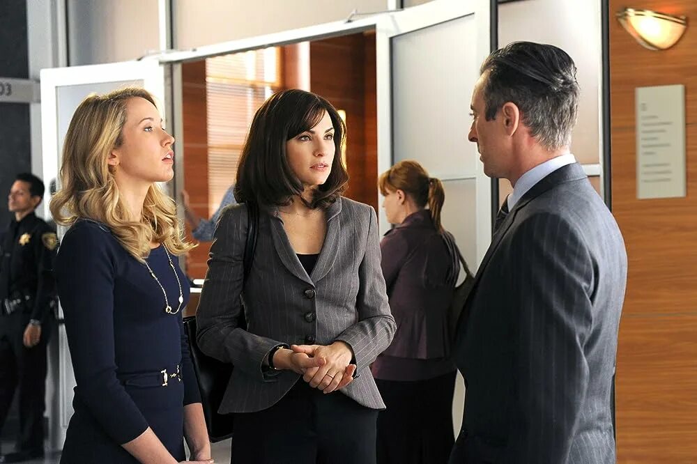 Хорошая жена/the good wife (2009-2016; 7 сезонов). Джулианна маргулис good wife. Фильм хорошая жена 2009 сша. The good wife сериал. Миранда маргулис.