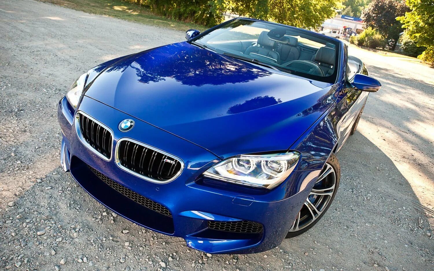 Маленькая синяя машина. BMW m6 f12. БМВ м6 голубая. BMW m6 Blue. BMW m6 f12 San Marino.