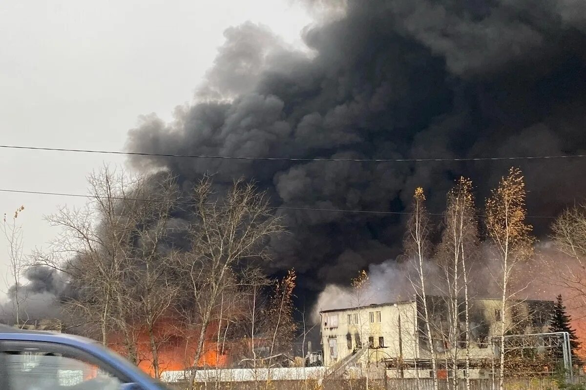 Тверь горит сегодня. Пожар в Тверии. Пожар в Твери. Страшные пожары в России. Пожар в Твери сейчас.