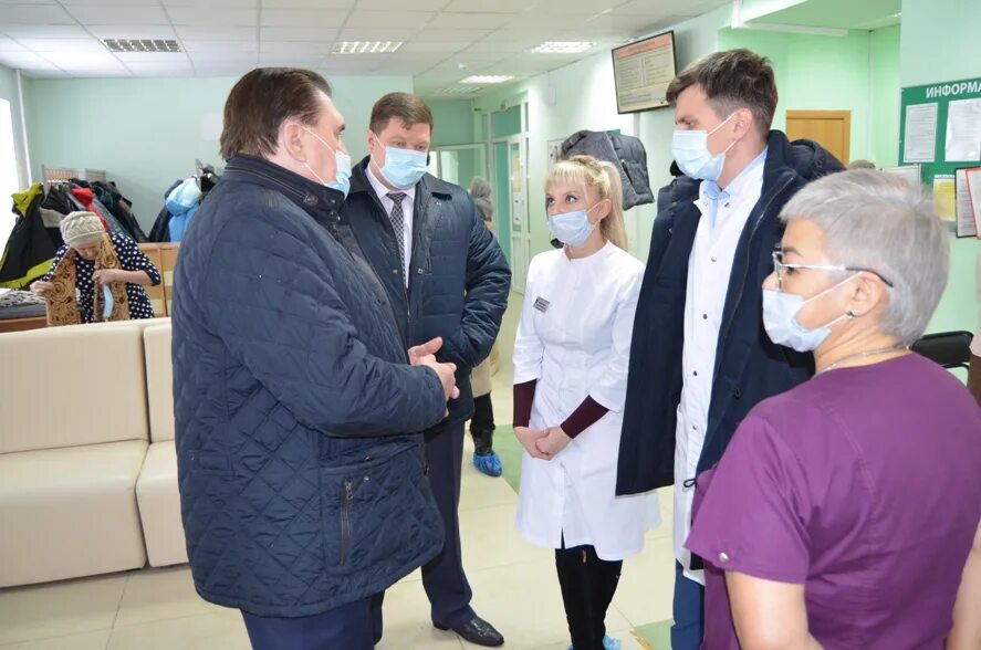 Больница в соль илецке. Главврач соль илецкой больницы. Соль-илецкая районная больница пензяков. Соль-илецкая районная больница. Црб соль илецк.