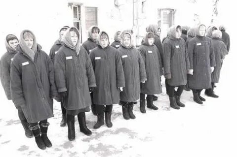 Заключенные женщины в своей