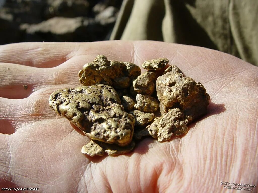 пирит самородок камень. самородок канаэ. находка самородок золотой самородок. минералы забайкальского края месторождения. магадан прииски золота.
