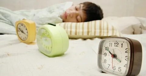 Қожайынның үстелінің астындағы құл